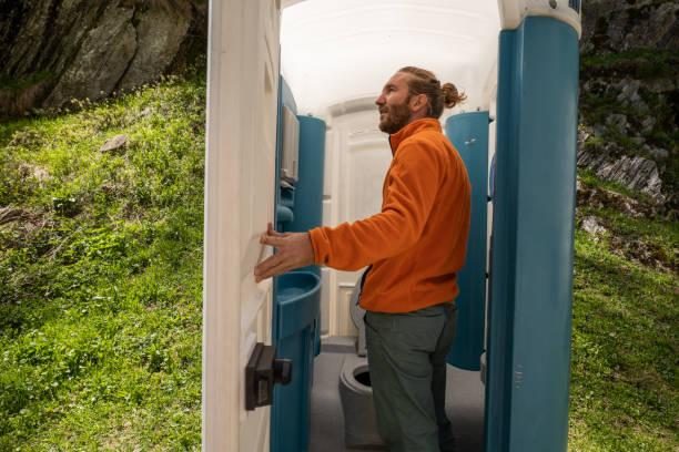 Best Affordable portable toilet rental  in La Riviera, CA